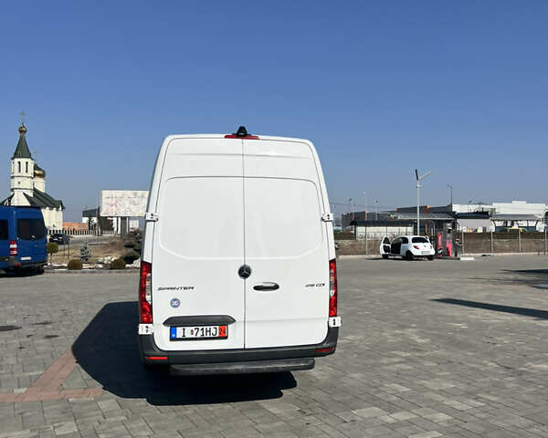 Белый Мерседес Sprinter, объемом двигателя 2.14 л и пробегом 230 тыс. км за 26499 $, фото 13 на Automoto.ua