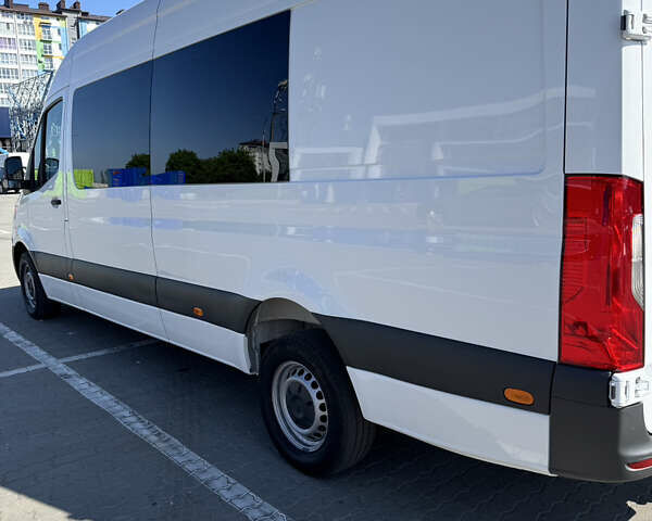 Белый Мерседес Sprinter, объемом двигателя 2.99 л и пробегом 130 тыс. км за 59800 $, фото 4 на Automoto.ua