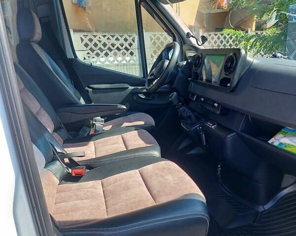 Білий Мерседес Sprinter, об'ємом двигуна 2.99 л та пробігом 530 тис. км за 53269 $, фото 7 на Automoto.ua