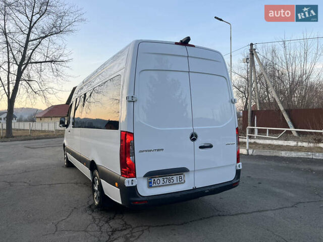 Белый Мерседес Sprinter, объемом двигателя 3 л и пробегом 200 тыс. км за 43888 $, фото 10 на Automoto.ua