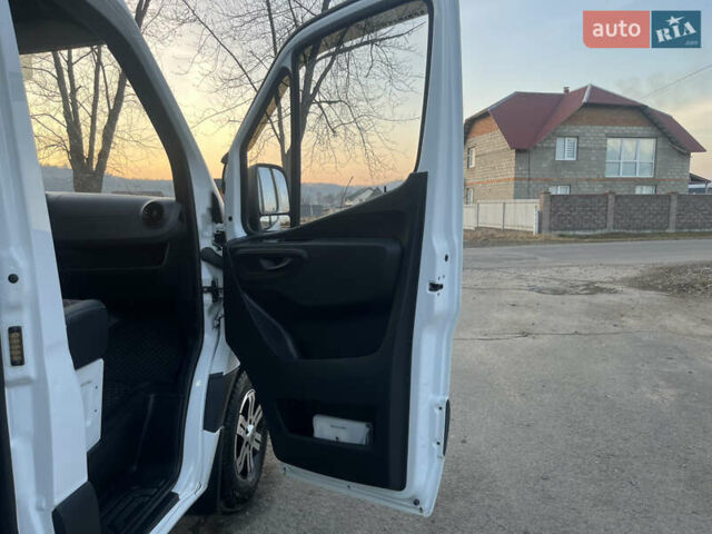 Белый Мерседес Sprinter, объемом двигателя 3 л и пробегом 200 тыс. км за 43888 $, фото 84 на Automoto.ua
