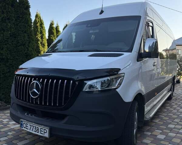 Белый Мерседес Sprinter, объемом двигателя 2.99 л и пробегом 382 тыс. км за 41999 $, фото 3 на Automoto.ua