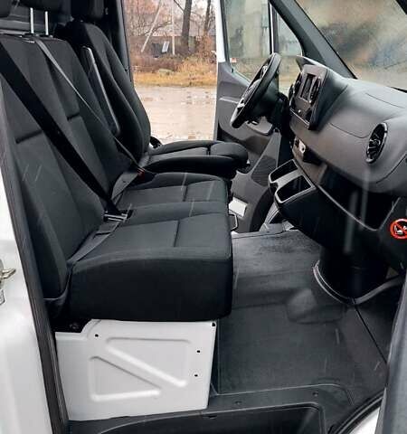 Белый Мерседес Sprinter, объемом двигателя 2.14 л и пробегом 263 тыс. км за 25900 $, фото 12 на Automoto.ua