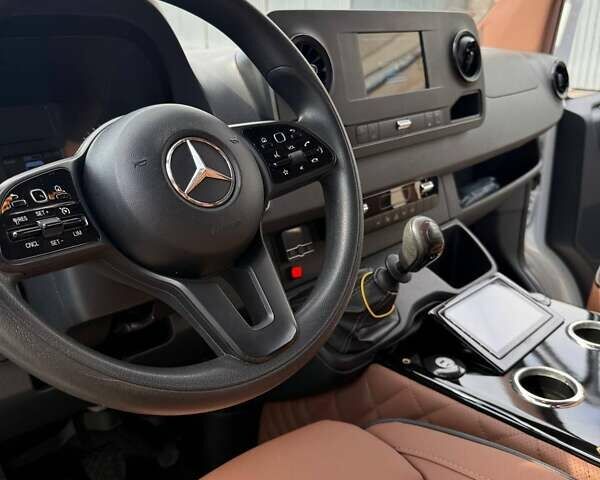 Білий Мерседес Sprinter, об'ємом двигуна 2.14 л та пробігом 260 тис. км за 47000 $, фото 9 на Automoto.ua