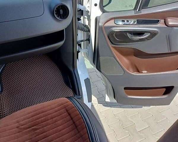 Белый Мерседес Sprinter, объемом двигателя 2.9 л и пробегом 365 тыс. км за 41999 $, фото 48 на Automoto.ua