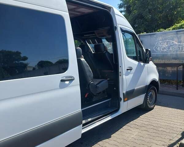 Білий Мерседес Sprinter, об'ємом двигуна 2.99 л та пробігом 530 тис. км за 53269 $, фото 2 на Automoto.ua