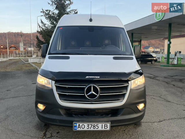 Белый Мерседес Sprinter, объемом двигателя 3 л и пробегом 200 тыс. км за 43888 $, фото 18 на Automoto.ua