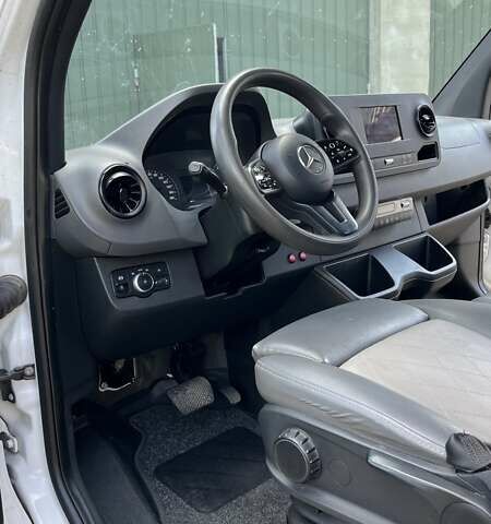 Белый Мерседес Sprinter, объемом двигателя 2.99 л и пробегом 294 тыс. км за 42500 $, фото 23 на Automoto.ua