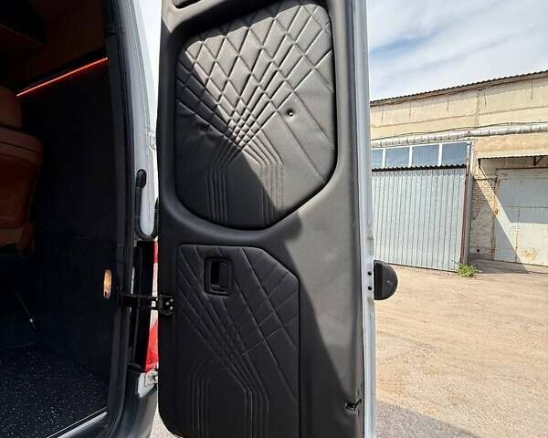 Білий Мерседес Sprinter, об'ємом двигуна 2.14 л та пробігом 260 тис. км за 47000 $, фото 27 на Automoto.ua