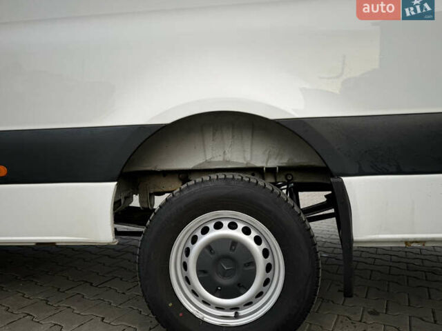 Белый Мерседес Sprinter, объемом двигателя 2.99 л и пробегом 460 тыс. км за 45634 $, фото 15 на Automoto.ua