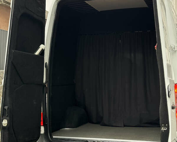 Білий Мерседес Sprinter, об'ємом двигуна 1.95 л та пробігом 82 тис. км за 37000 $, фото 16 на Automoto.ua