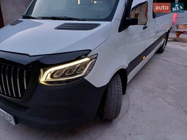 Белый Мерседес Sprinter, объемом двигателя 2.9 л и пробегом 365 тыс. км за 41999 $, фото 14 на Automoto.ua