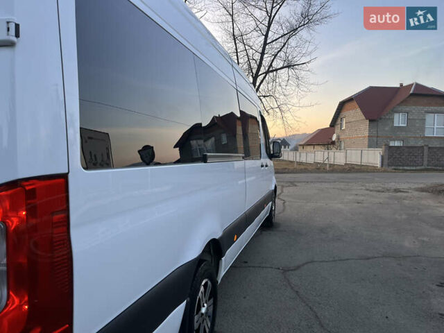Белый Мерседес Sprinter, объемом двигателя 3 л и пробегом 200 тыс. км за 43888 $, фото 52 на Automoto.ua