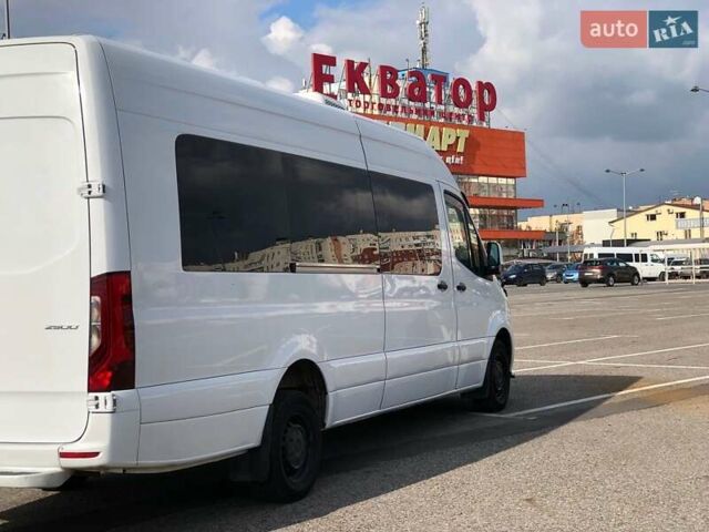 Белый Мерседес Sprinter, объемом двигателя 2.99 л и пробегом 220 тыс. км за 51500 $, фото 4 на Automoto.ua