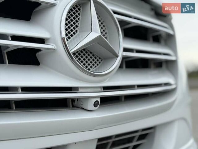 Белый Мерседес Sprinter, объемом двигателя 2.2 л и пробегом 335 тыс. км за 39100 $, фото 13 на Automoto.ua