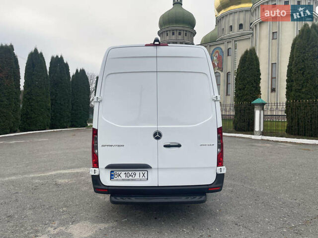 Білий Мерседес Sprinter, об'ємом двигуна 2.2 л та пробігом 227 тис. км за 33150 $, фото 4 на Automoto.ua