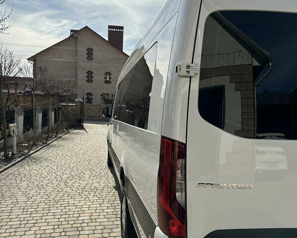 Белый Мерседес Sprinter, объемом двигателя 2.99 л и пробегом 119 тыс. км за 64000 $, фото 24 на Automoto.ua