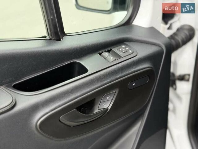 Белый Мерседес Sprinter, объемом двигателя 2.2 л и пробегом 335 тыс. км за 39100 $, фото 51 на Automoto.ua