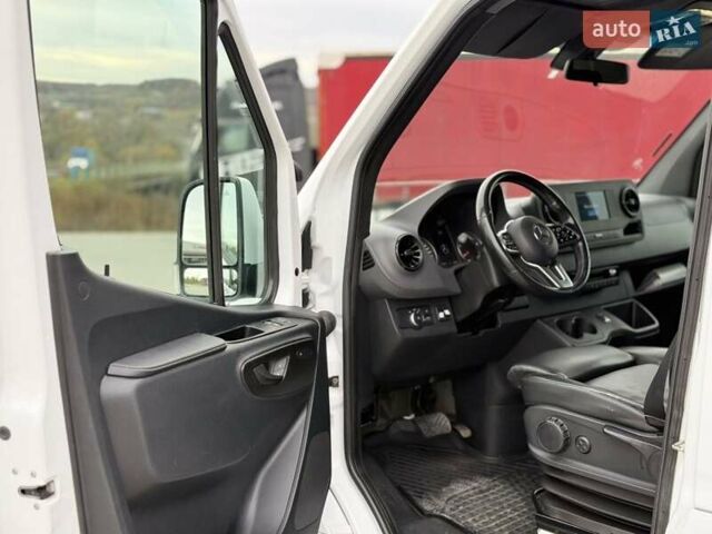 Белый Мерседес Sprinter, объемом двигателя 2.2 л и пробегом 335 тыс. км за 39100 $, фото 46 на Automoto.ua