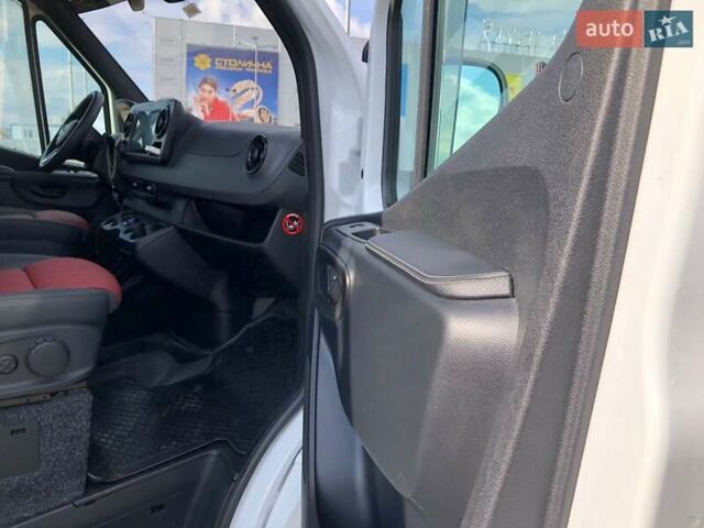 Белый Мерседес Sprinter, объемом двигателя 2.99 л и пробегом 220 тыс. км за 51500 $, фото 9 на Automoto.ua