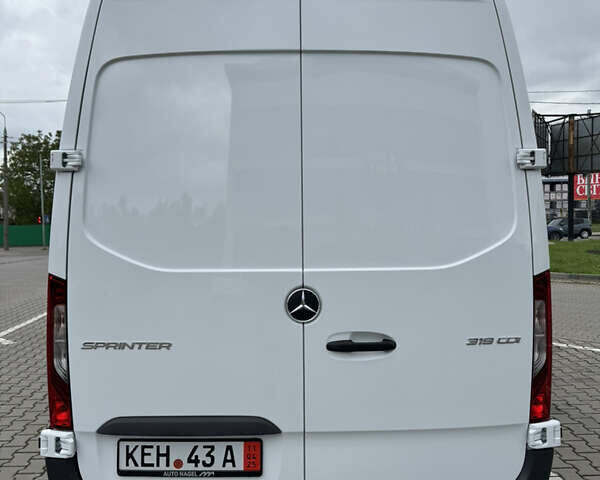 Белый Мерседес Sprinter, объемом двигателя 2.99 л и пробегом 136 тыс. км за 68624 $, фото 7 на Automoto.ua
