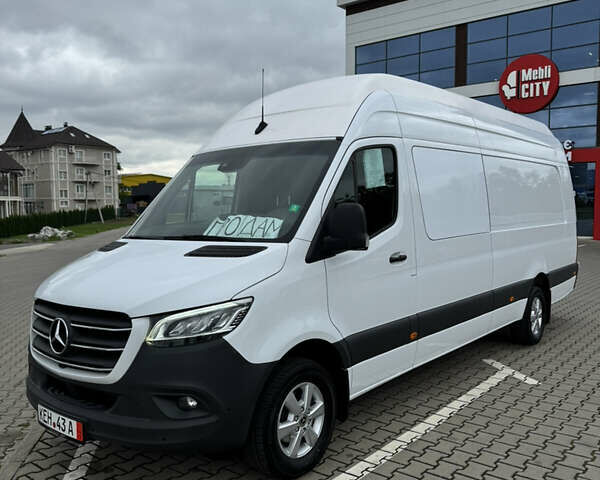 Белый Мерседес Sprinter, объемом двигателя 2.99 л и пробегом 136 тыс. км за 68624 $, фото 3 на Automoto.ua