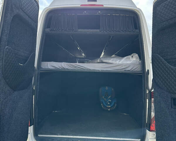Белый Мерседес Sprinter, объемом двигателя 2.99 л и пробегом 119 тыс. км за 64000 $, фото 22 на Automoto.ua