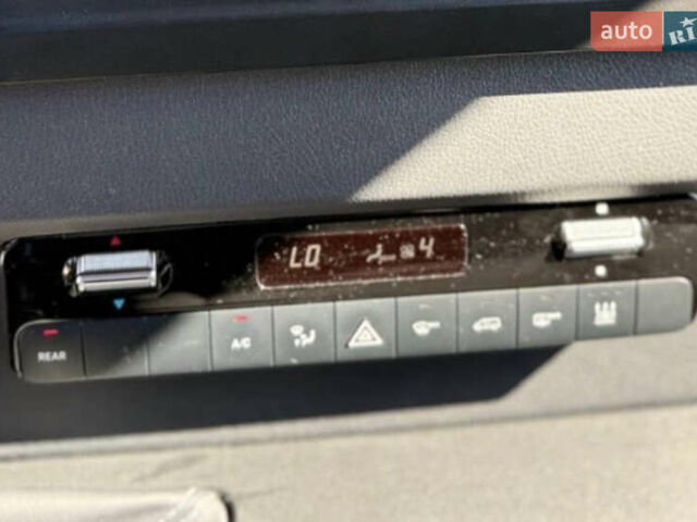 Белый Мерседес Sprinter, объемом двигателя 2.3 л и пробегом 257 тыс. км за 33872 $, фото 16 на Automoto.ua