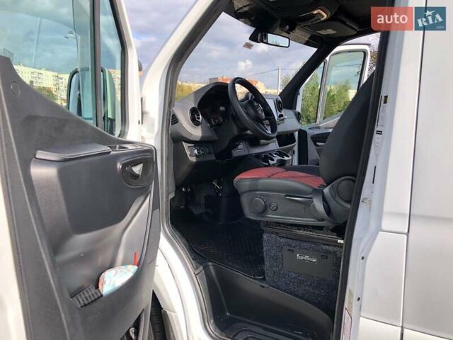 Белый Мерседес Sprinter, объемом двигателя 2.99 л и пробегом 220 тыс. км за 51500 $, фото 8 на Automoto.ua