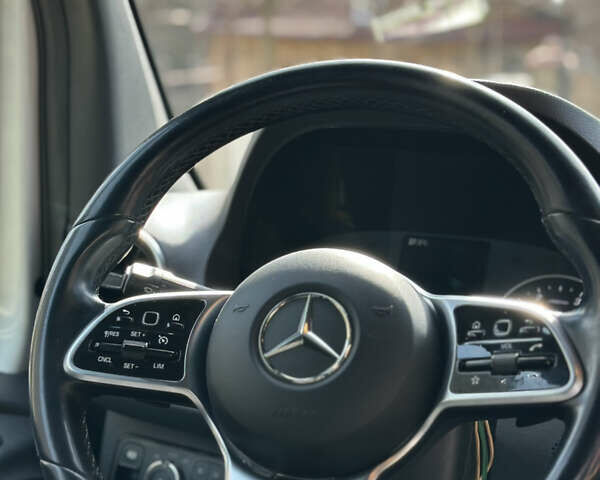 Белый Мерседес Sprinter, объемом двигателя 2.99 л и пробегом 119 тыс. км за 64000 $, фото 9 на Automoto.ua