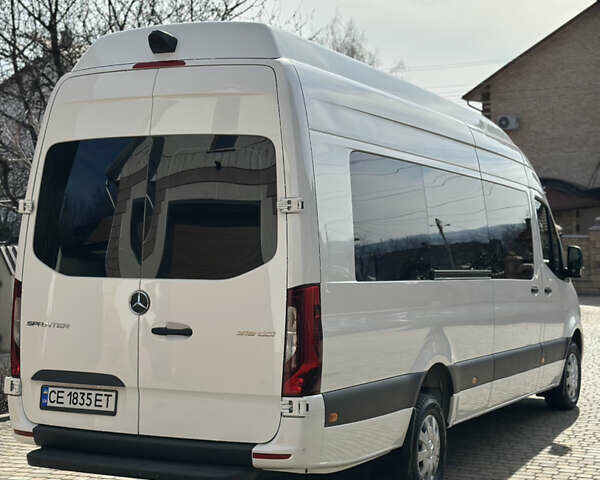 Белый Мерседес Sprinter, объемом двигателя 2.99 л и пробегом 119 тыс. км за 64000 $, фото 4 на Automoto.ua