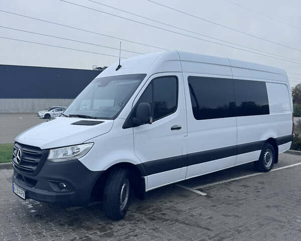 Білий Мерседес Sprinter, об'ємом двигуна 2.99 л та пробігом 260 тис. км за 60000 $, фото 1 на Automoto.ua