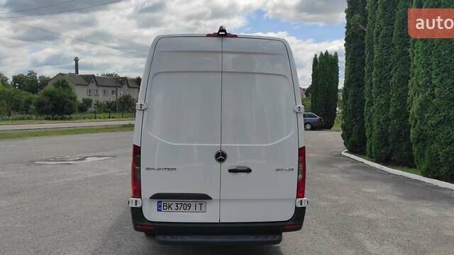 Белый Мерседес Sprinter, объемом двигателя 2 л и пробегом 163 тыс. км за 39300 $, фото 4 на Automoto.ua