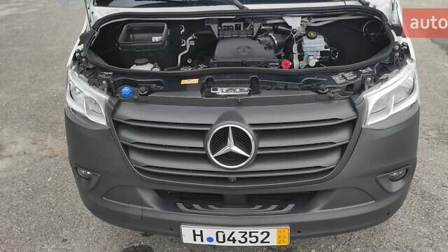 Белый Мерседес Sprinter, объемом двигателя 2 л и пробегом 167 тыс. км за 34950 $, фото 52 на Automoto.ua