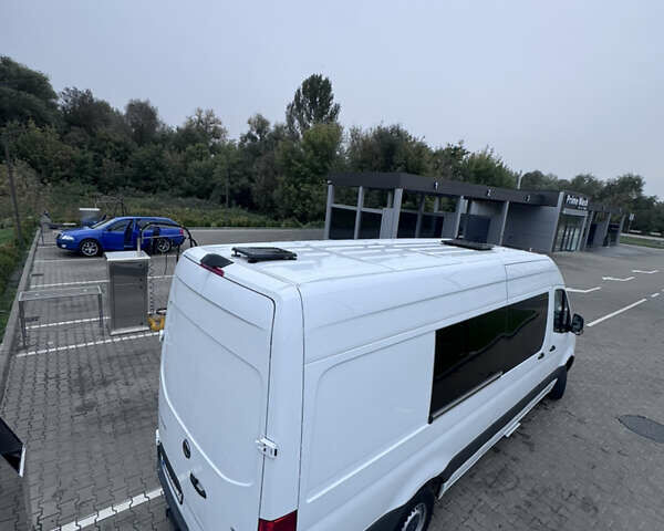 Білий Мерседес Sprinter, об'ємом двигуна 2.99 л та пробігом 260 тис. км за 60000 $, фото 32 на Automoto.ua