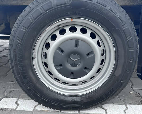 Білий Мерседес Sprinter, об'ємом двигуна 2.99 л та пробігом 260 тис. км за 60000 $, фото 9 на Automoto.ua