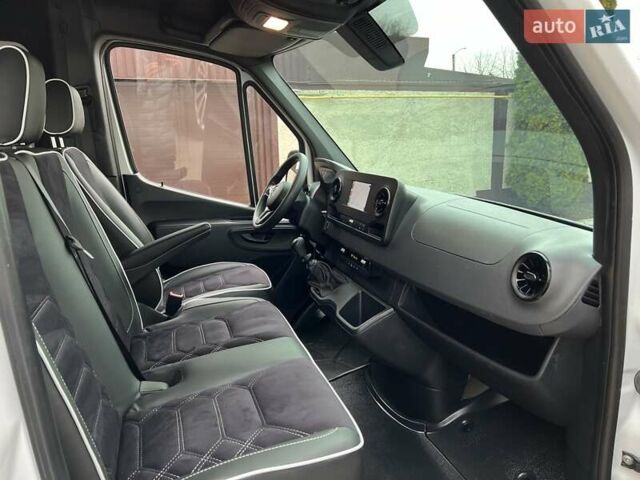 Белый Мерседес Sprinter, объемом двигателя 1.95 л и пробегом 33 тыс. км за 29900 $, фото 11 на Automoto.ua