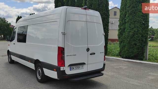 Белый Мерседес Sprinter, объемом двигателя 2 л и пробегом 163 тыс. км за 39300 $, фото 3 на Automoto.ua