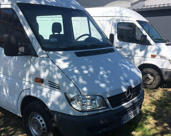 Білий Мерседес Sprinter, об'ємом двигуна 0 л та пробігом 350 тис. км за 9800 $, фото 1 на Automoto.ua