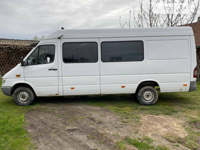 Белый Мерседес Sprinter, объемом двигателя 2.7 л и пробегом 798 тыс. км за 8000 $, фото 5 на Automoto.ua