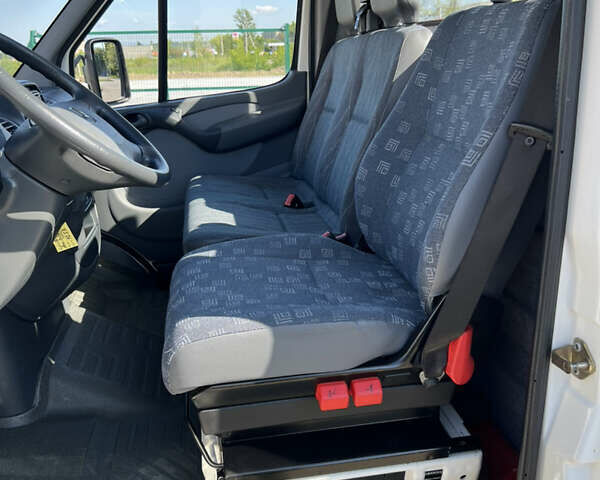 Білий Мерседес Sprinter, об'ємом двигуна 2.69 л та пробігом 36 тис. км за 20555 $, фото 17 на Automoto.ua