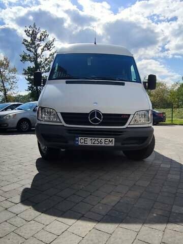 Белый Мерседес Sprinter, объемом двигателя 2.2 л и пробегом 122 тыс. км за 16000 $, фото 5 на Automoto.ua