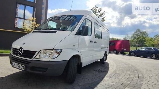 Белый Мерседес Sprinter, объемом двигателя 2.2 л и пробегом 122 тыс. км за 16000 $, фото 6 на Automoto.ua