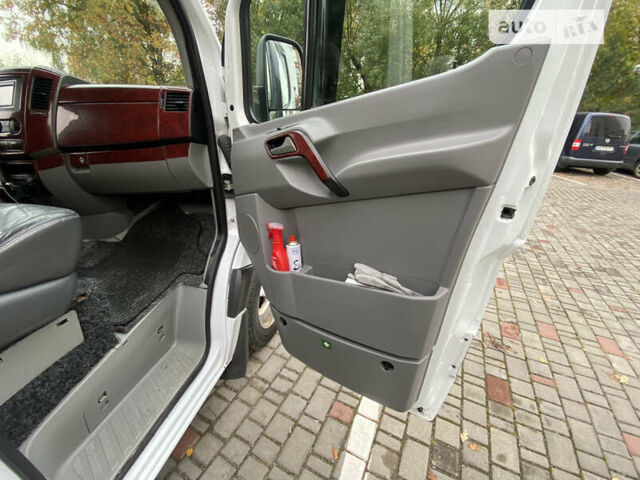 Белый Мерседес Sprinter, объемом двигателя 2.1 л и пробегом 230 тыс. км за 17200 $, фото 21 на Automoto.ua