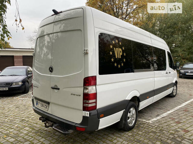 Белый Мерседес Sprinter, объемом двигателя 2.1 л и пробегом 230 тыс. км за 17200 $, фото 9 на Automoto.ua