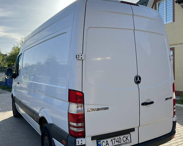 Білий Мерседес Sprinter, об'ємом двигуна 2.14 л та пробігом 311 тис. км за 11000 $, фото 5 на Automoto.ua