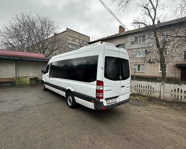 Белый Мерседес Sprinter, объемом двигателя 3 л и пробегом 326 тыс. км за 43500 $, фото 8 на Automoto.ua