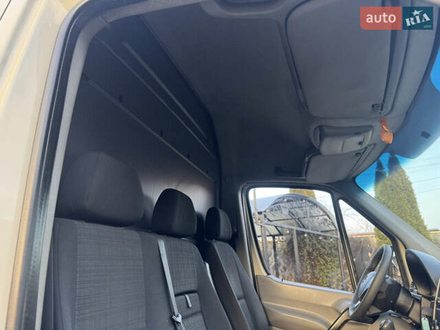 Бежевий Мерседес Sprinter, об'ємом двигуна 2.14 л та пробігом 673 тис. км за 14999 $, фото 16 на Automoto.ua