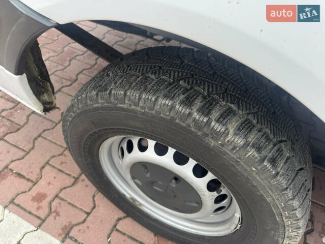 Бежевый Мерседес Sprinter, объемом двигателя 2.2 л и пробегом 193 тыс. км за 20500 $, фото 5 на Automoto.ua