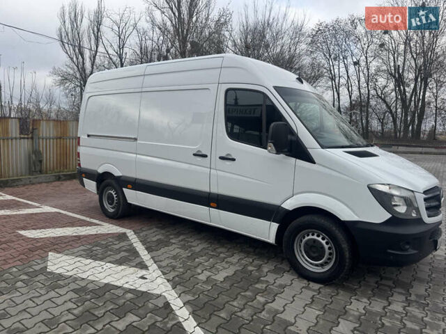 Бежевый Мерседес Sprinter, объемом двигателя 2.2 л и пробегом 193 тыс. км за 20500 $, фото 4 на Automoto.ua